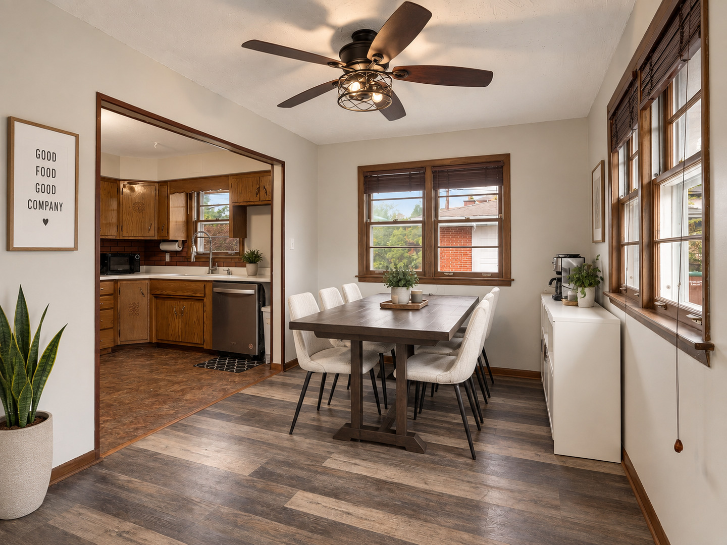 11146 84th Place Property Photo 4