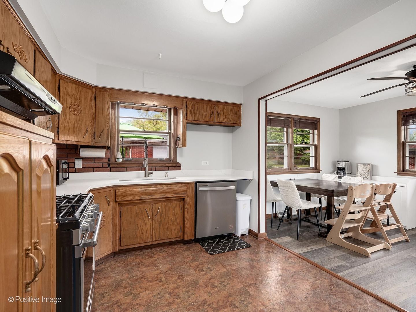 11146 84th Place Property Photo 5