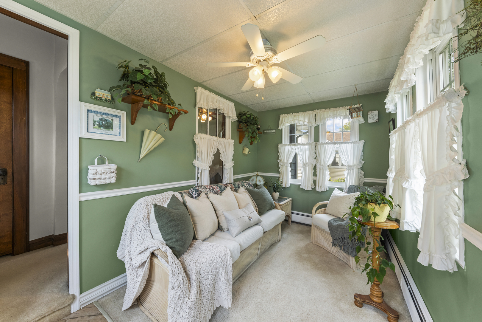 130 S Yale Avenue Property Photo 3