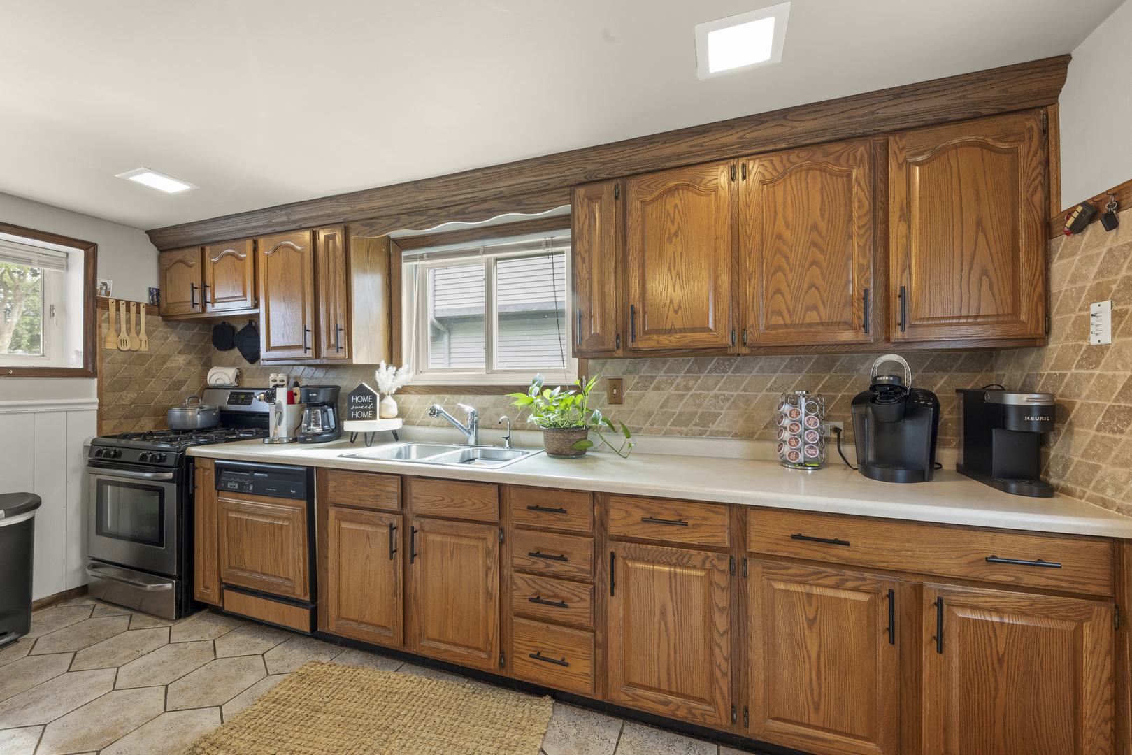 130 S Yale Avenue Property Photo 8