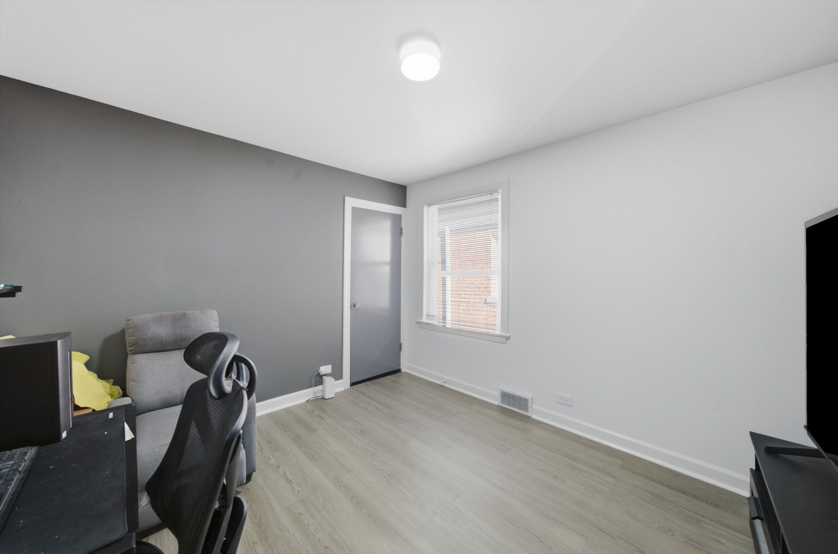 3804 S 59th Court Property Photo 13