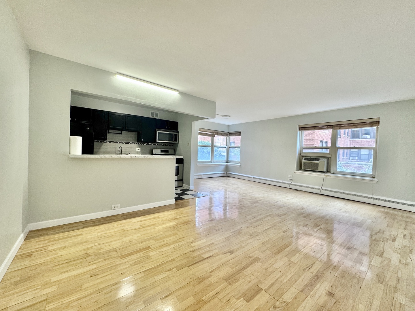 4920 N Marine Drive S208 Property Photo 5