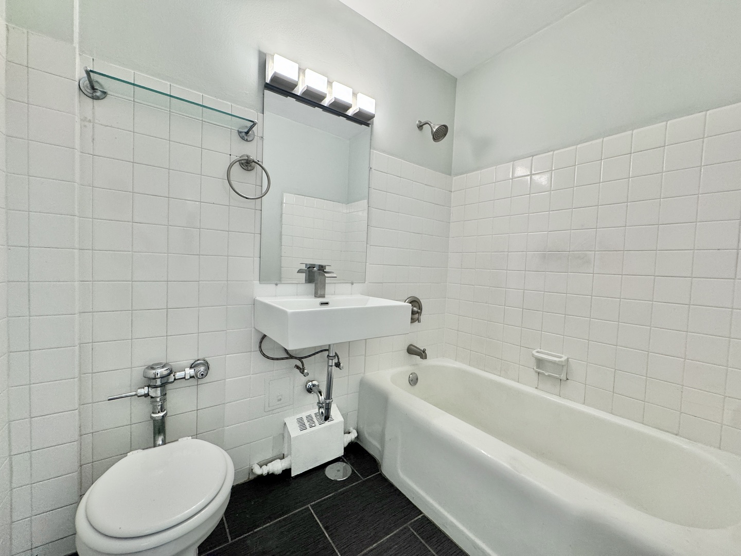 4920 N Marine Drive S208 Property Photo 15