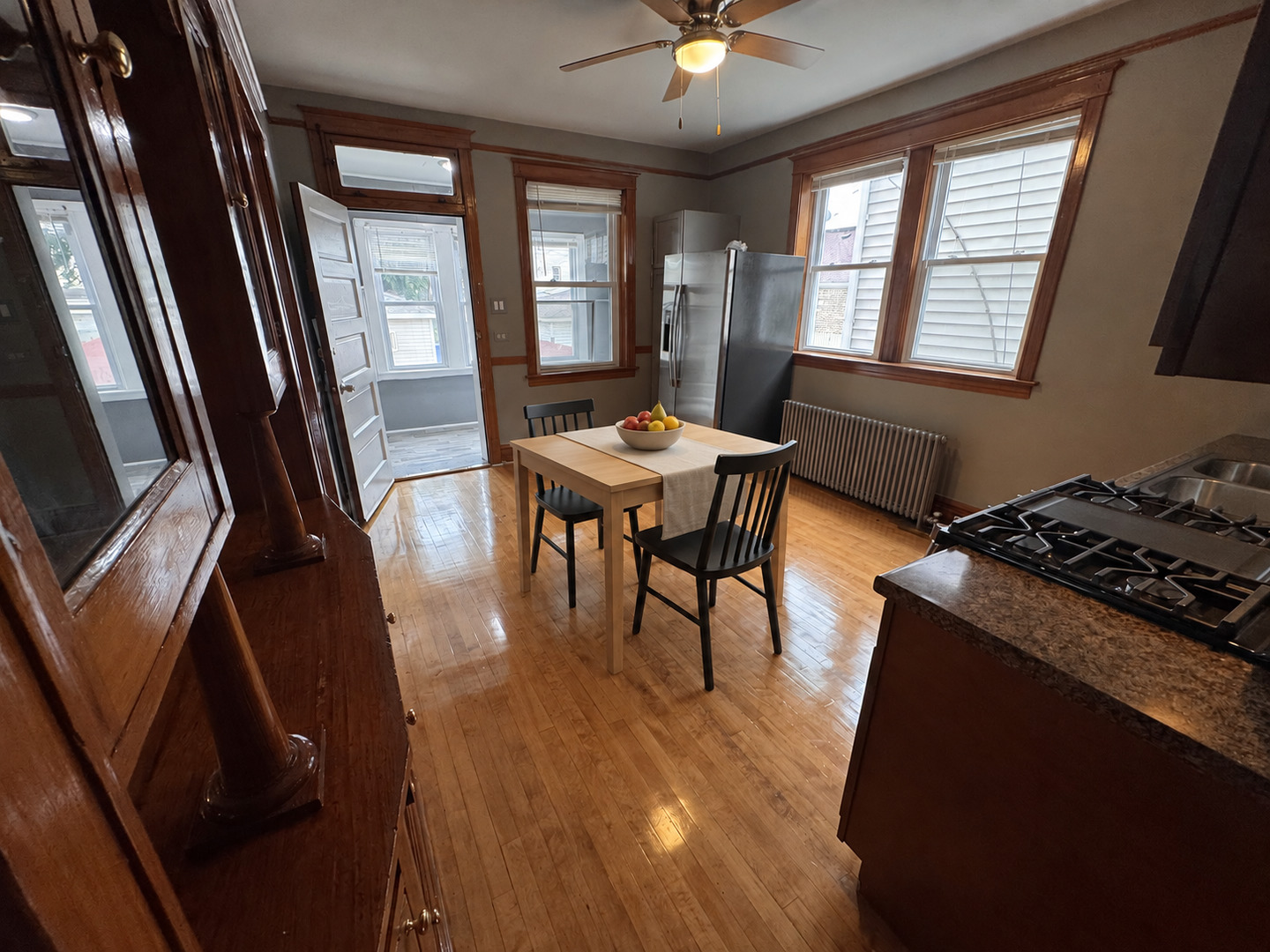 5415 S Fairfield Avenue Property Photo 4