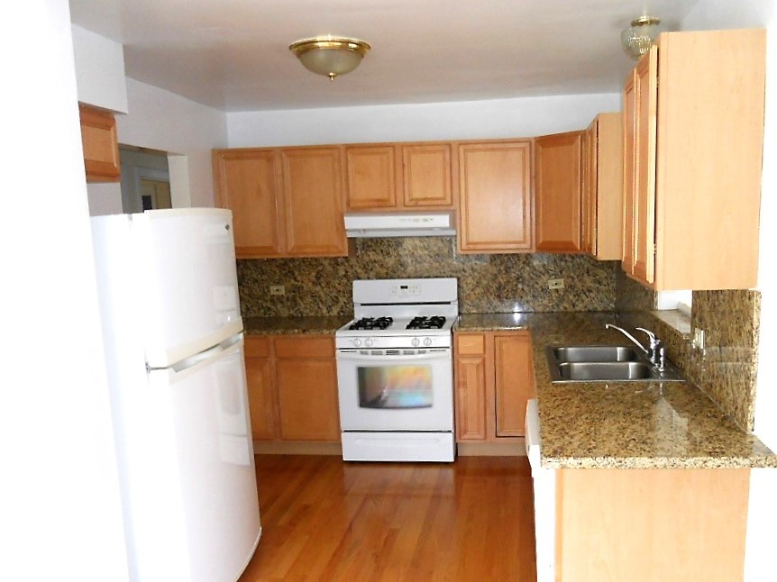 5534 N Campbell Avenue 3 Property Photo 6