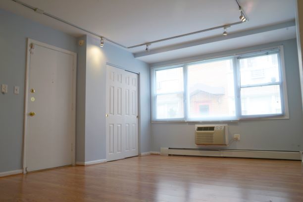 1531 W Sherwin Avenue 1s Property Photo 5
