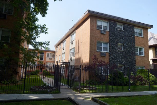 1531 W Sherwin Avenue 1s Property Photo 8