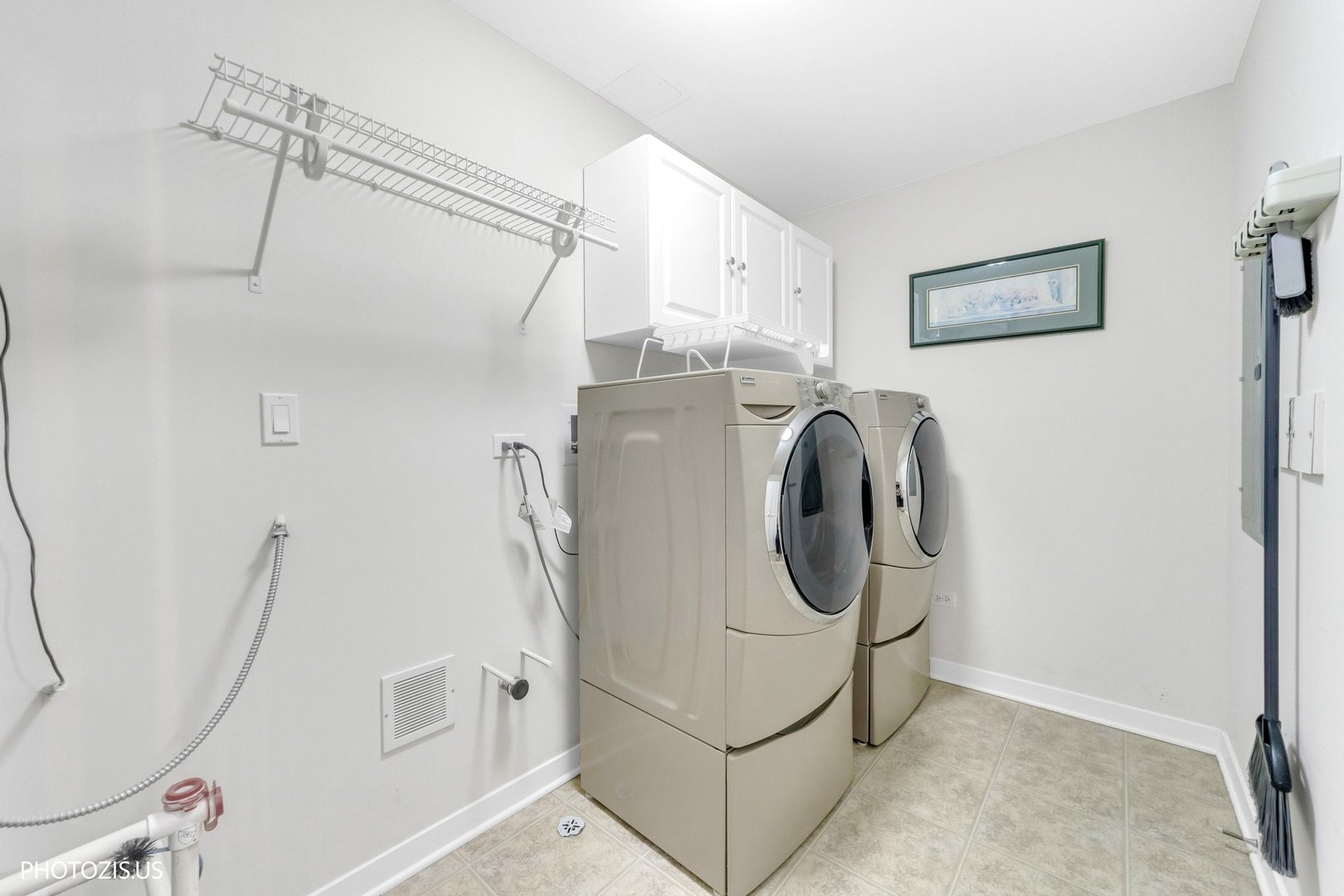 425 Benjamin Drive 302 Property Photo 25