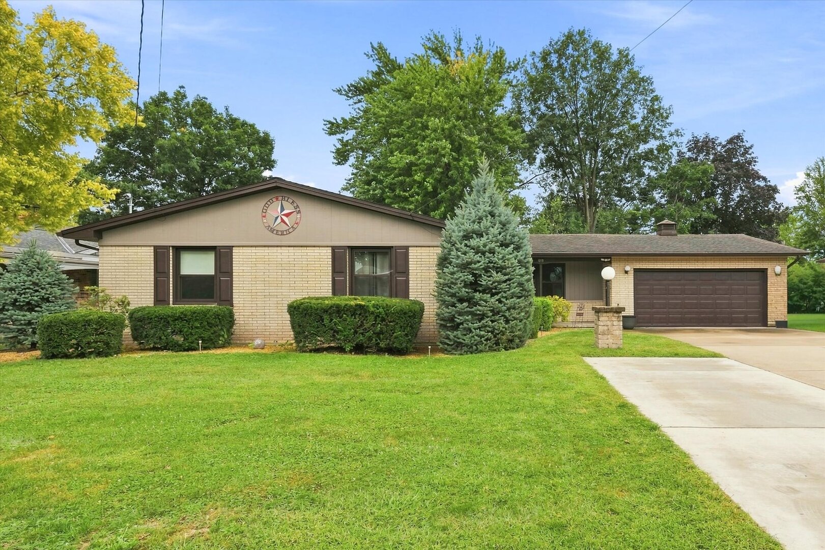 610 Baker Avenue Property Photo 1