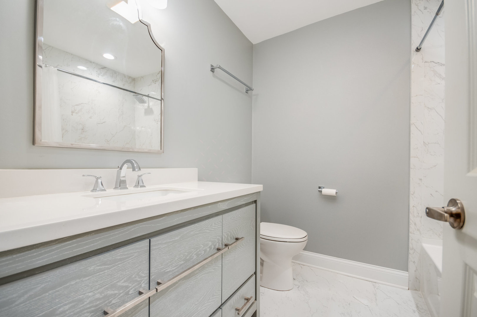 22w689 Elmwood Drive Property Photo 16