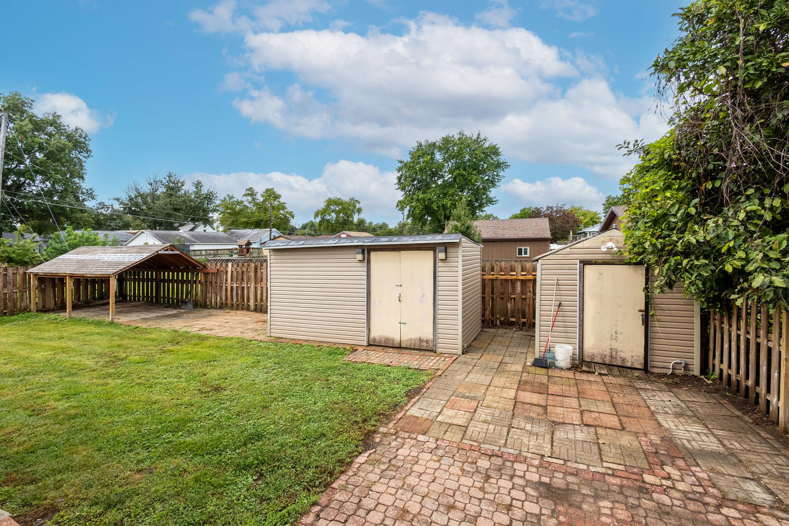 4205 8 1/2 Street Property Photo 3