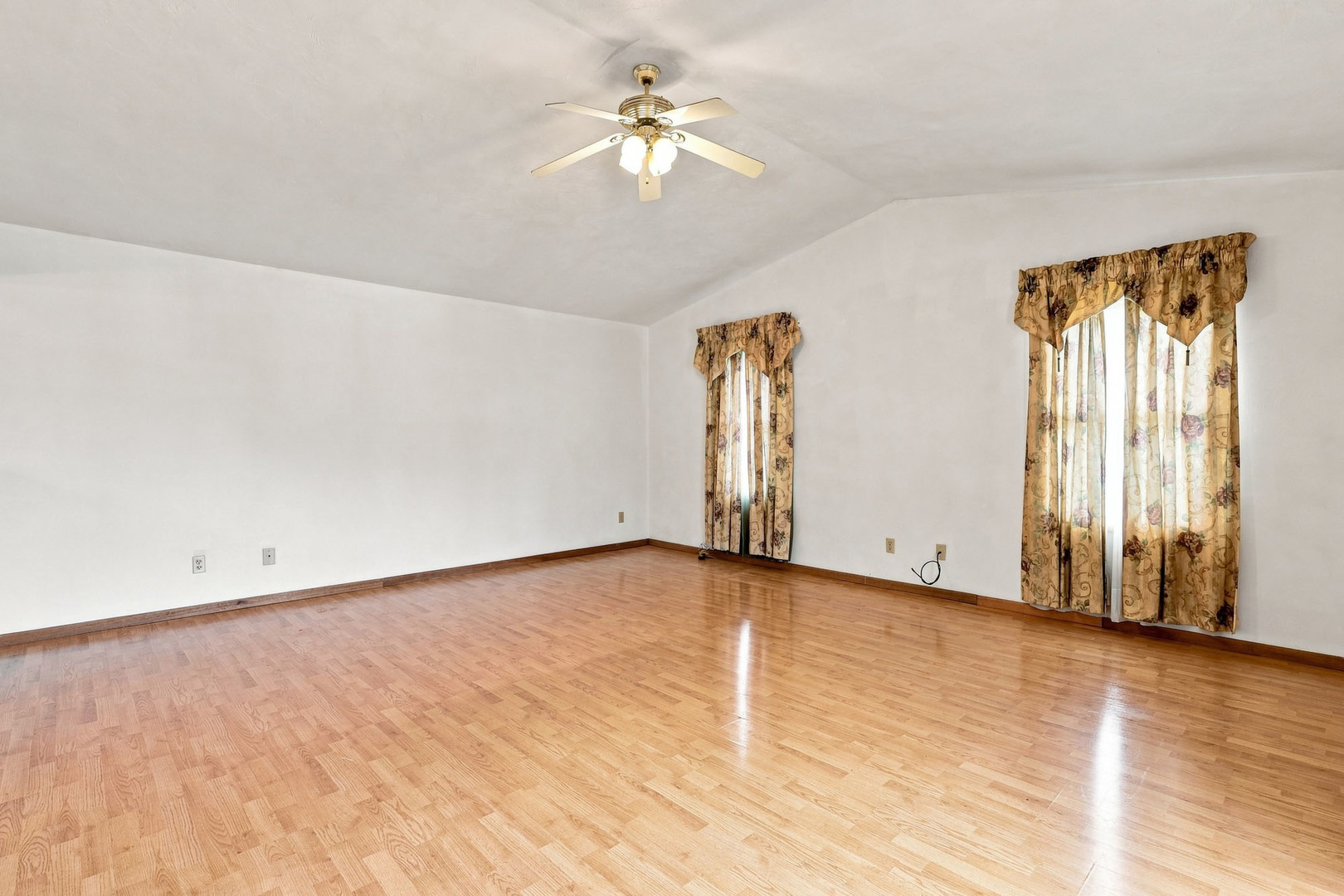 4205 8 1/2 Street Property Photo 16