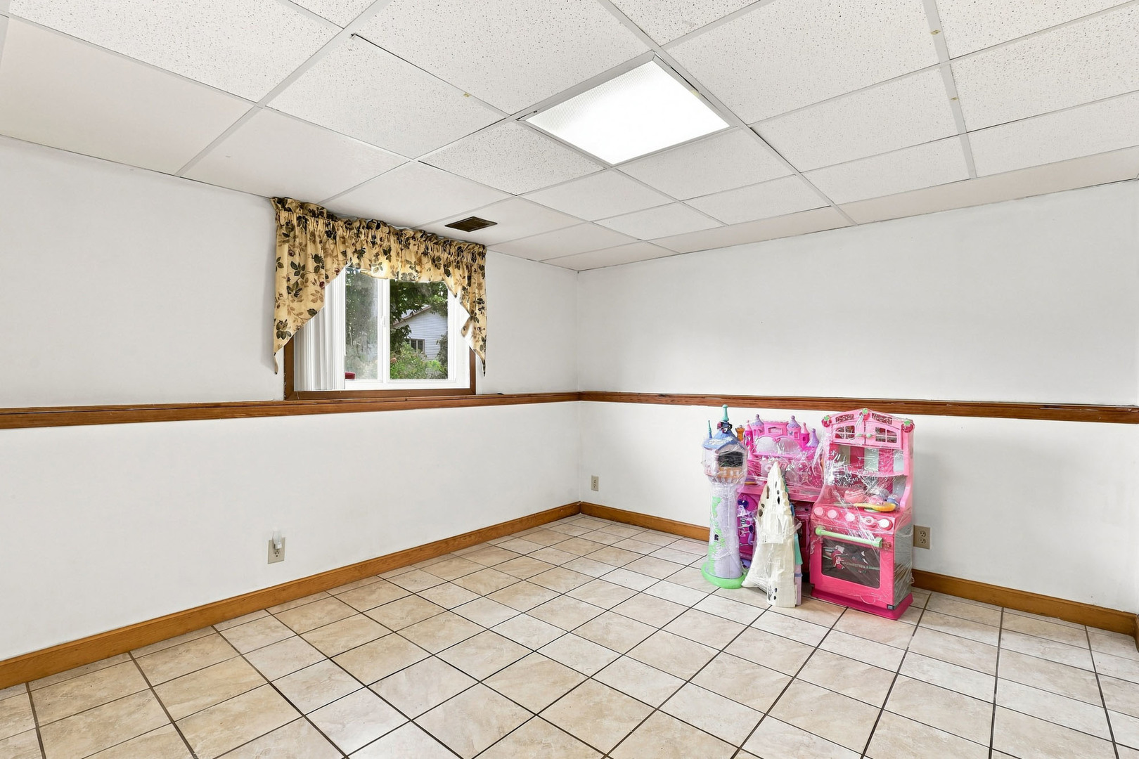 4205 8 1/2 Street Property Photo 25