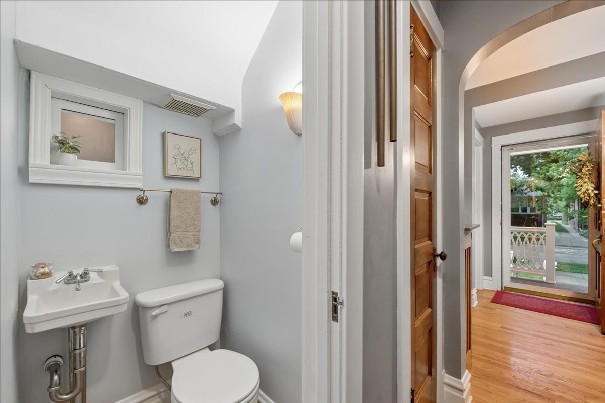 815 N Marion Street Property Photo 12