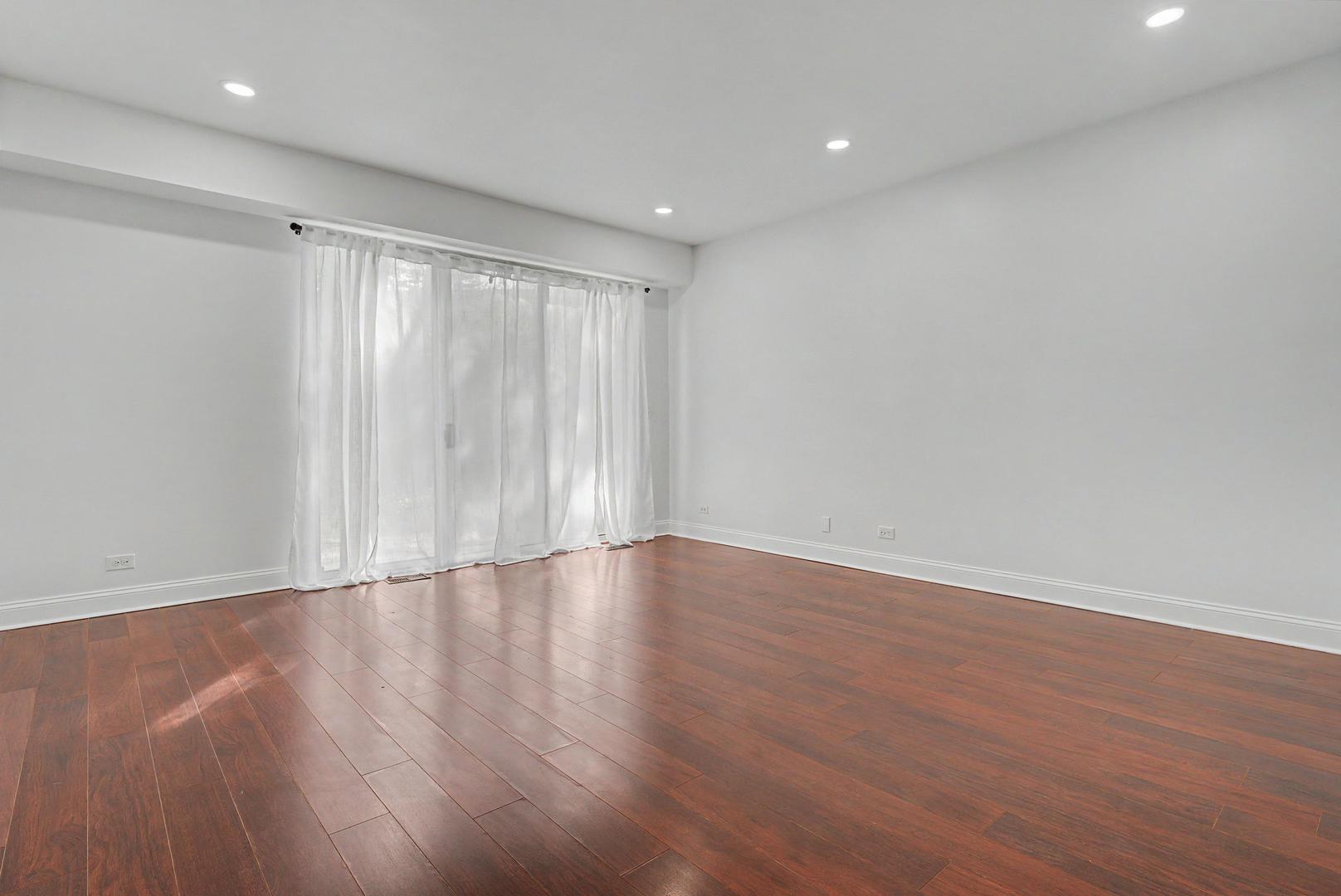 1187 Regency Drive Property Photo 3