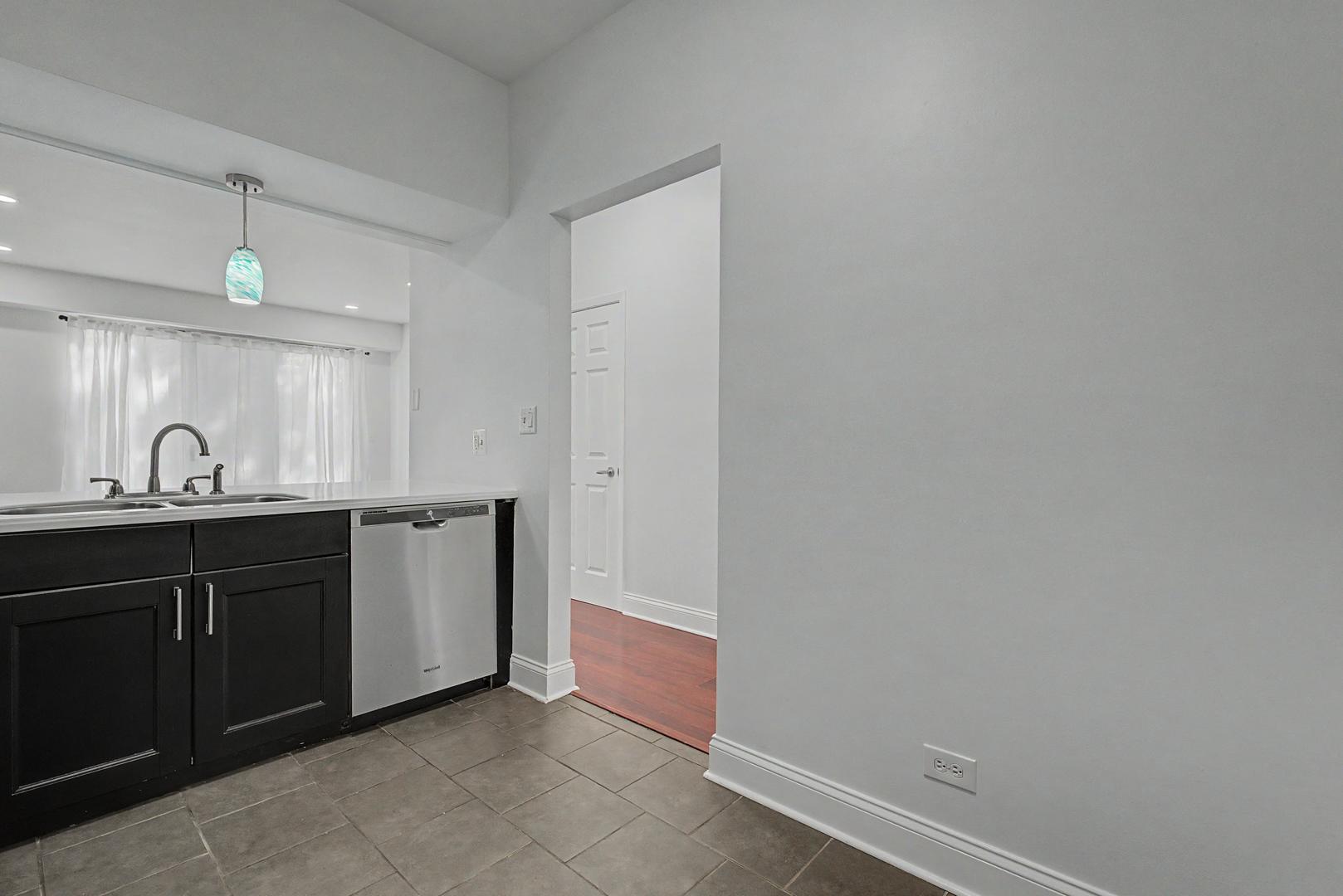 1187 Regency Drive Property Photo 6