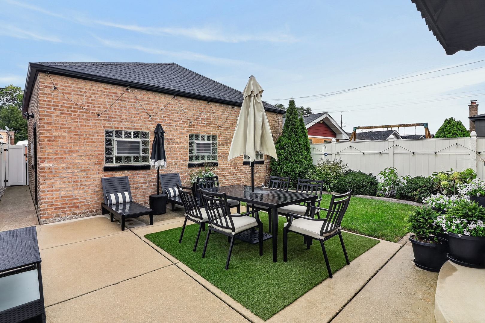 5533 S Sayre Avenue Property Photo 24