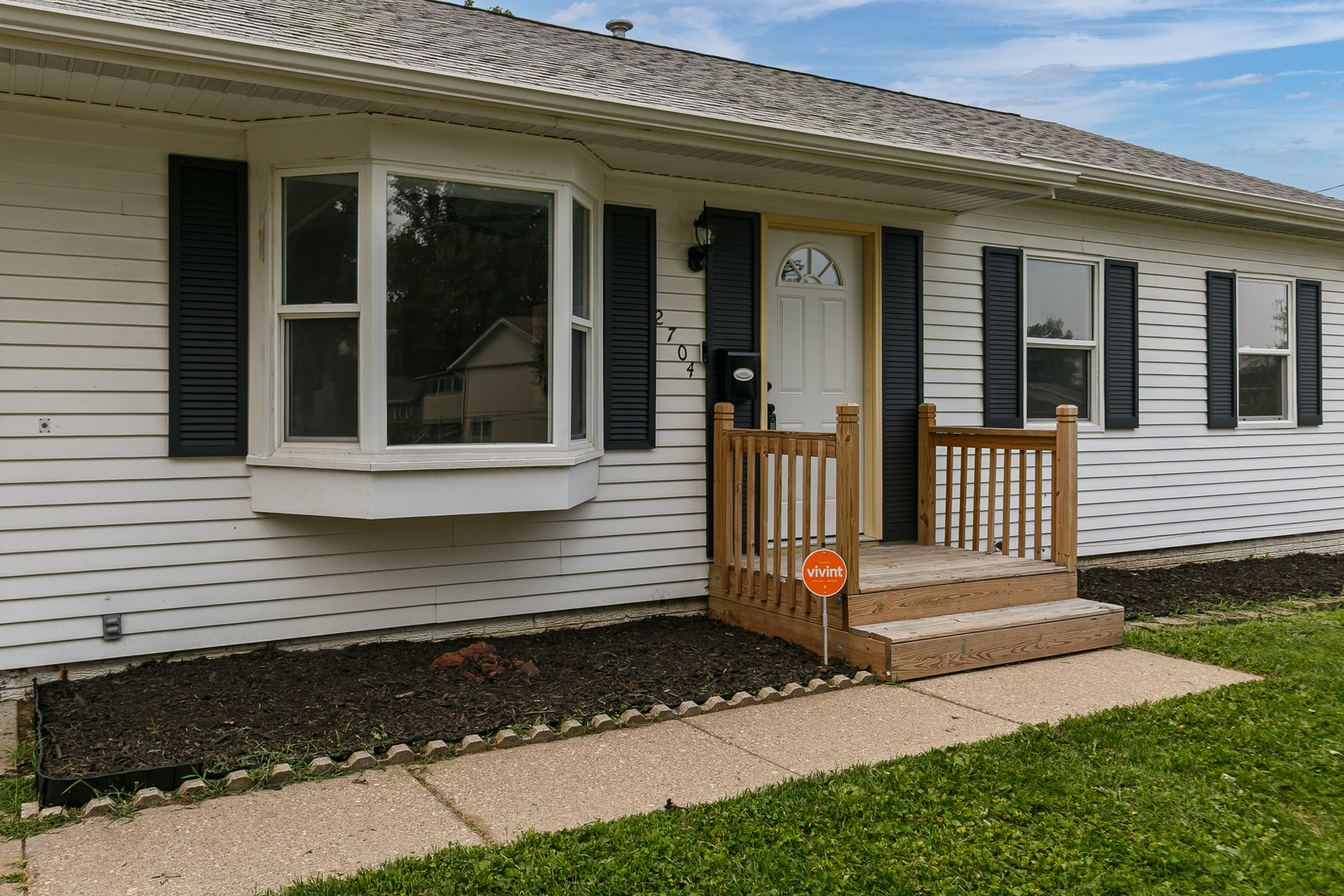 2704 Wood Dale Avenue Property Photo 2