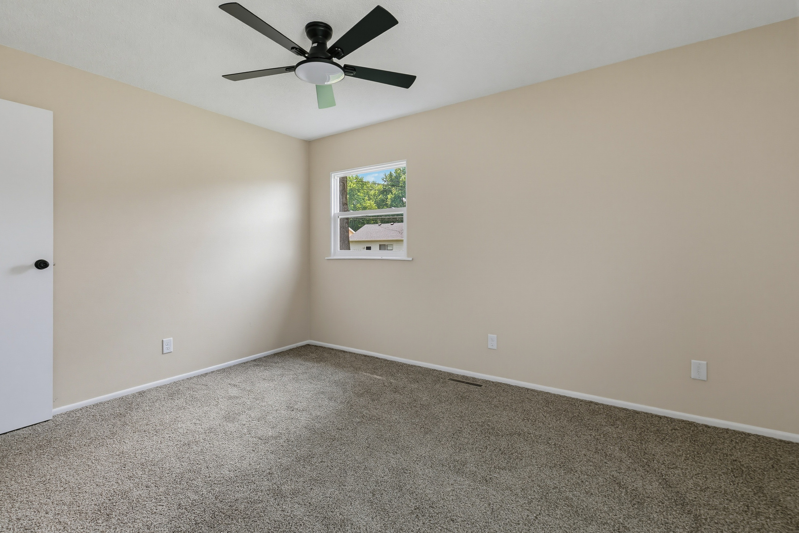 2704 Wood Dale Avenue Property Photo 14