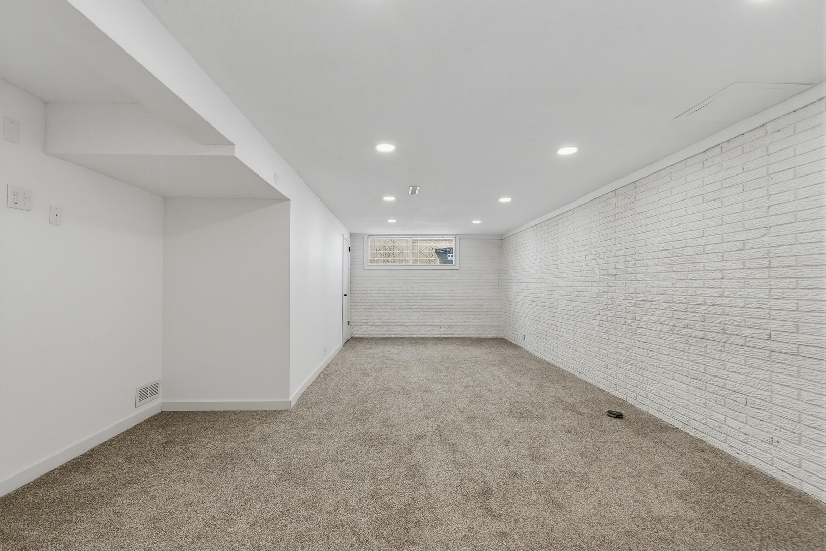 2704 Wood Dale Avenue Property Photo 24