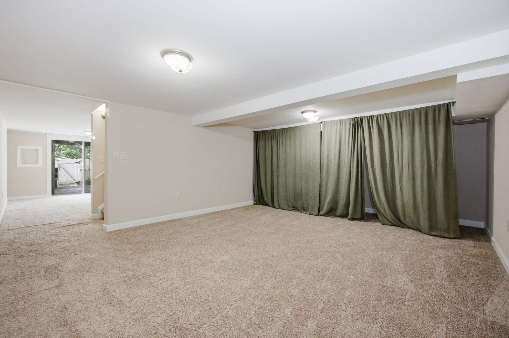 2038 Farnham Court Property Photo 10