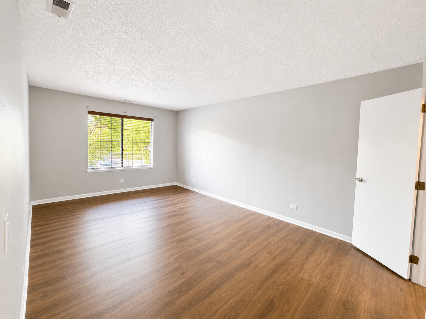 520 Biesterfield Road 209 Property Photo 11