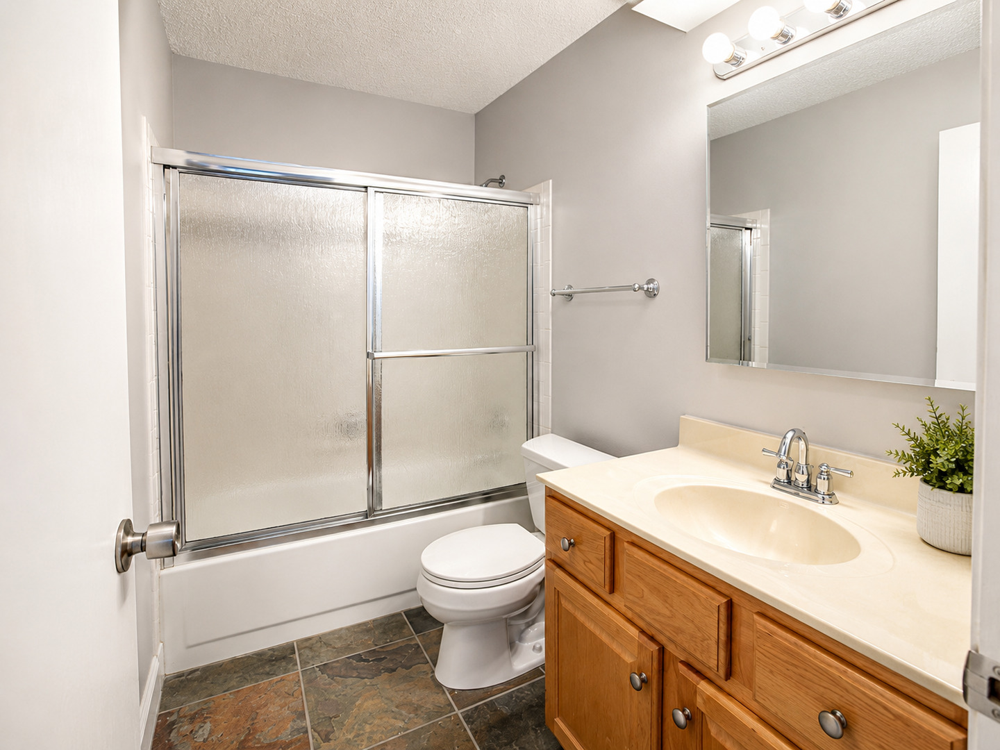 520 Biesterfield Road 209 Property Photo 14