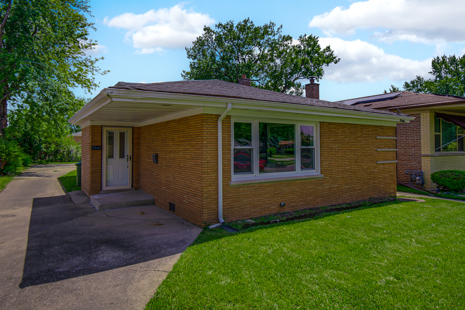 15041 Irving Avenue Property Photo 1