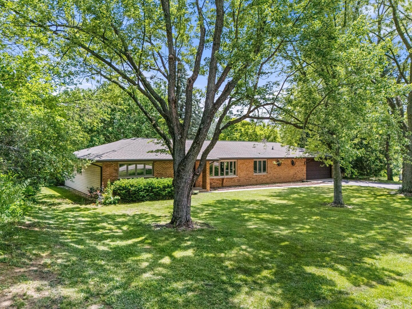 36W186 River Grange Road Property Photo 1