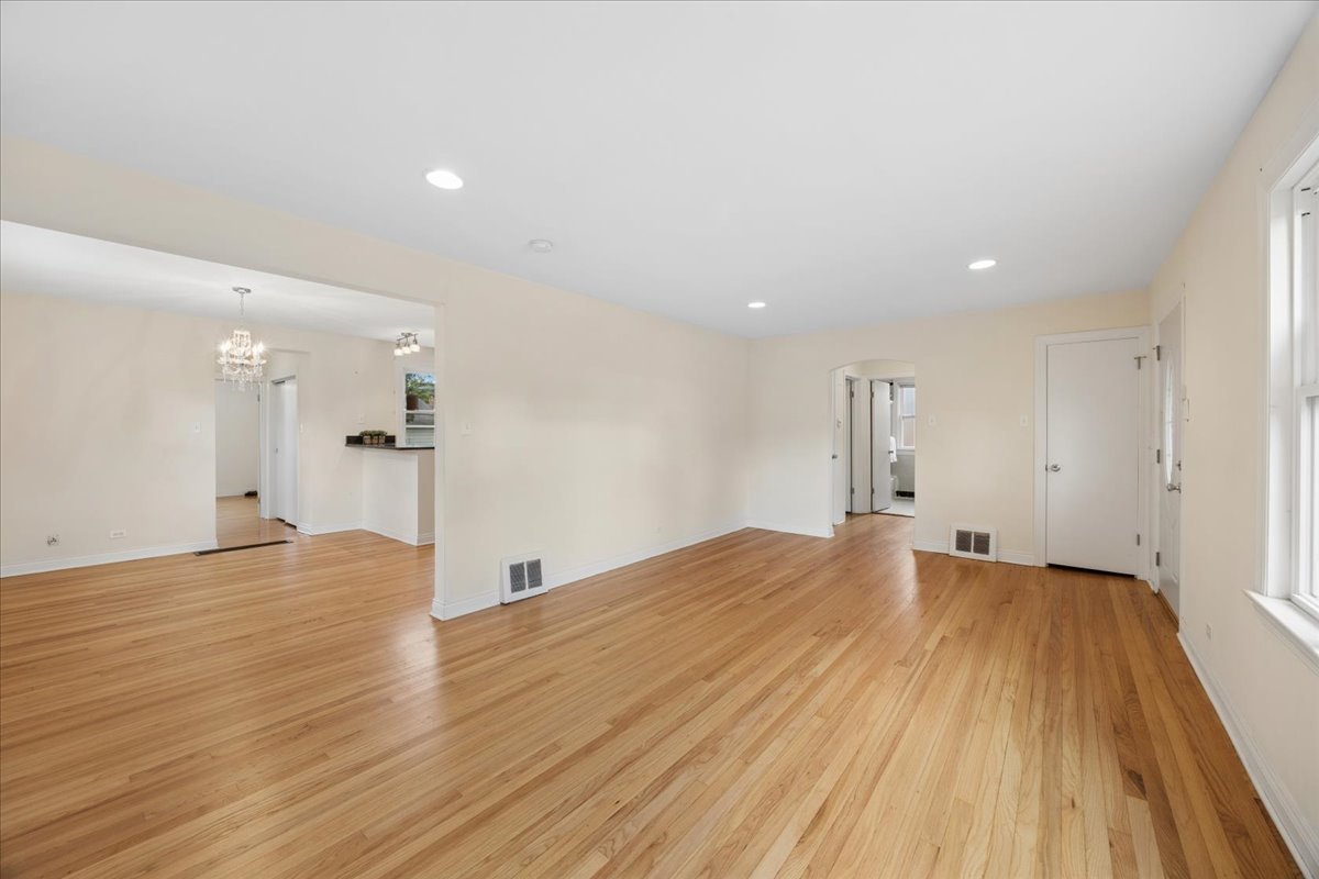1307 Hull Avenue Property Photo 5