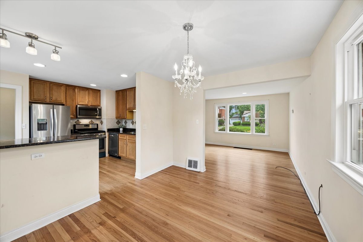 1307 Hull Avenue Property Photo 7