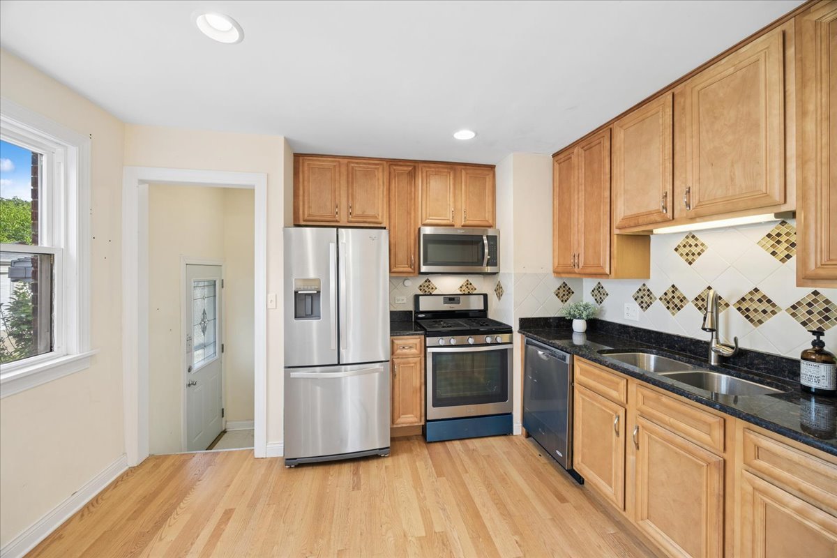 1307 Hull Avenue Property Photo 10