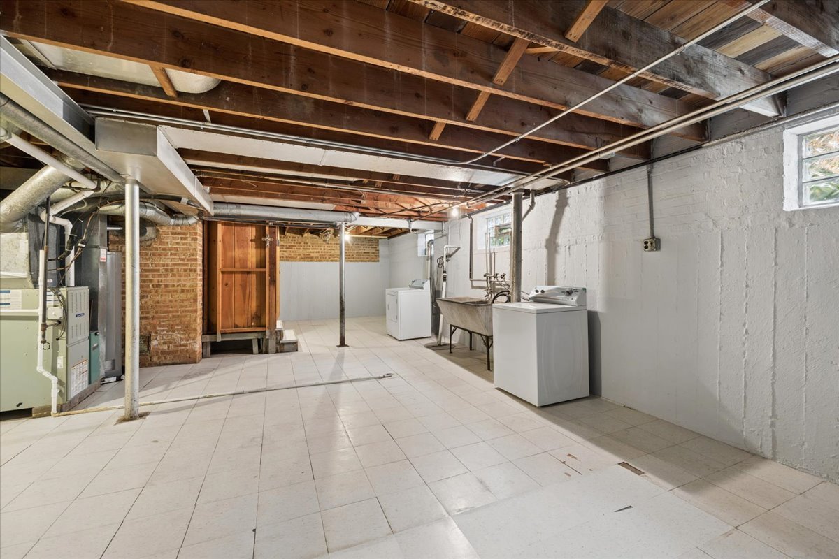 1307 Hull Avenue Property Photo 18