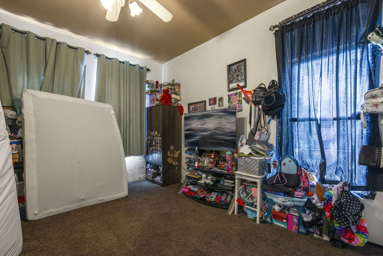 2258 S Whipple Street Property Photo 10