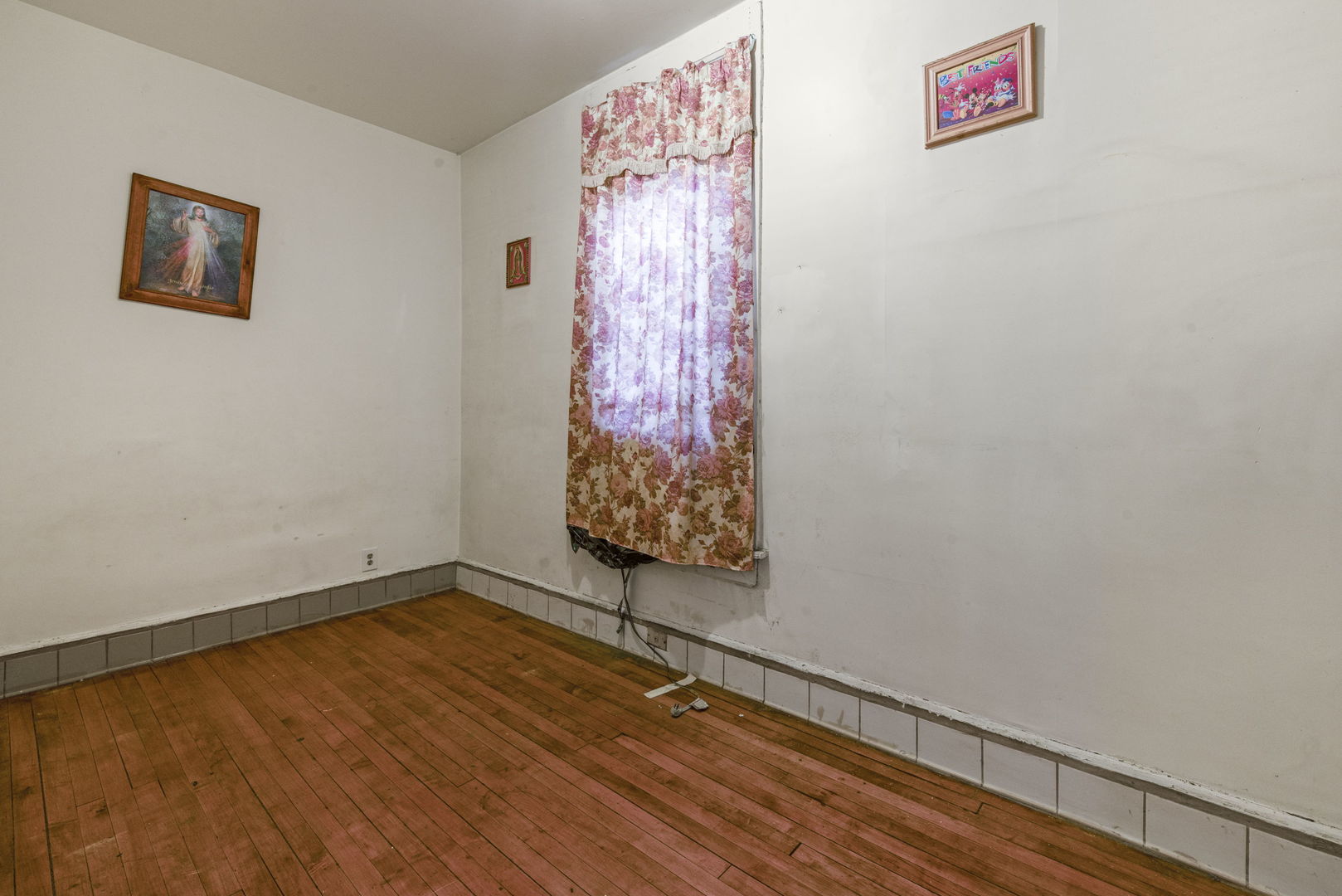 2258 S Whipple Street Property Photo 13