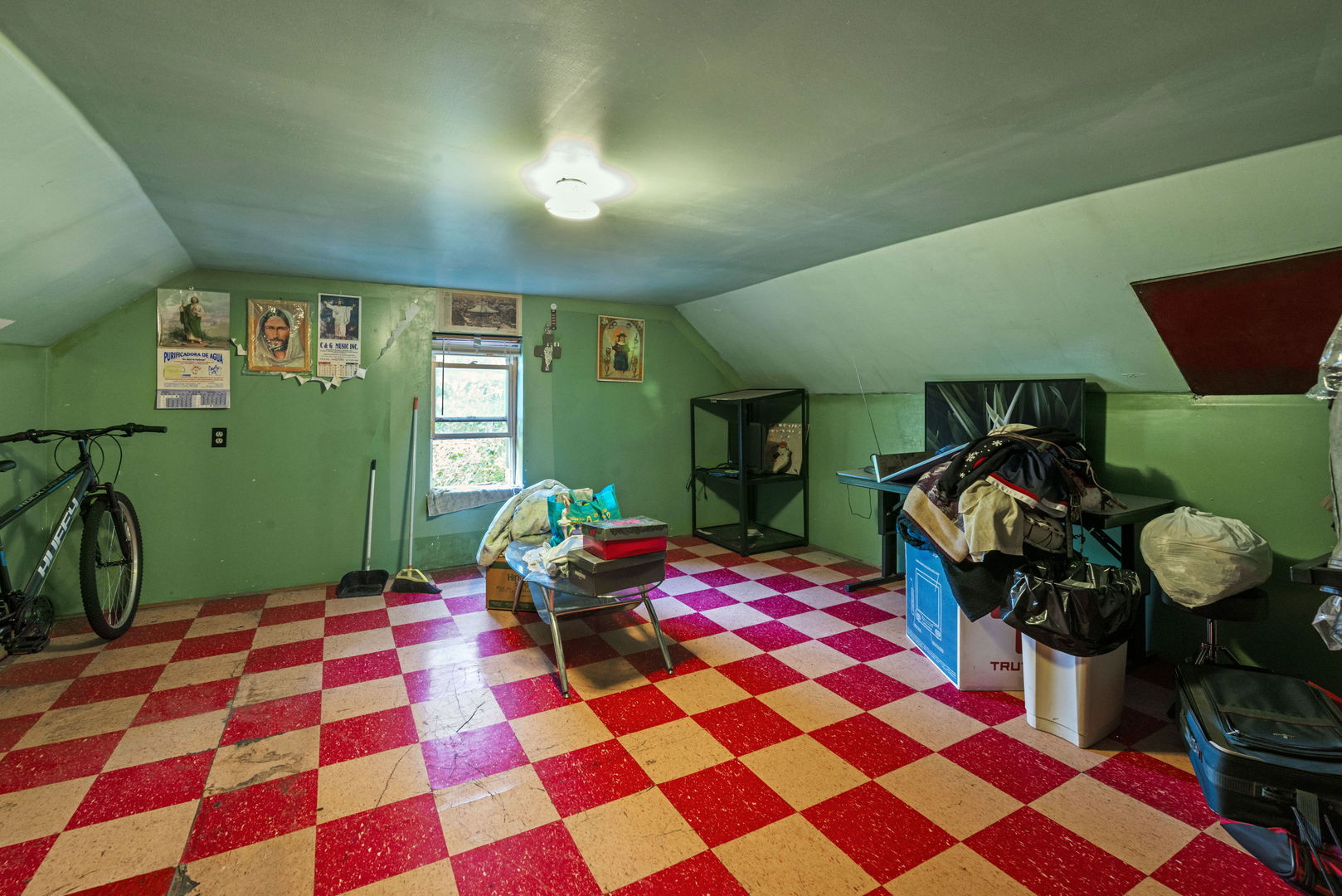 2258 S Whipple Street Property Photo 19