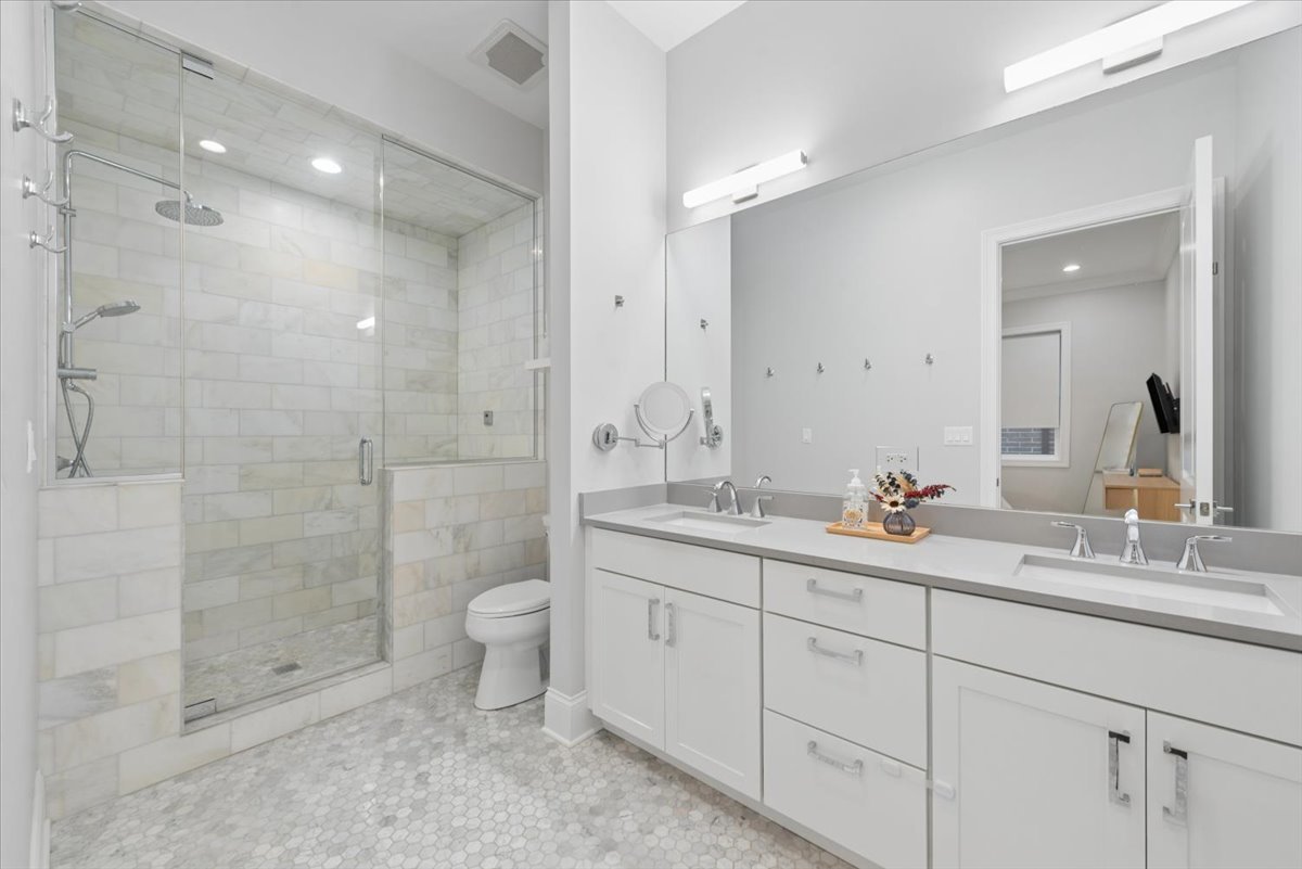 4802 N Bell Avenue 301 Property Photo 18