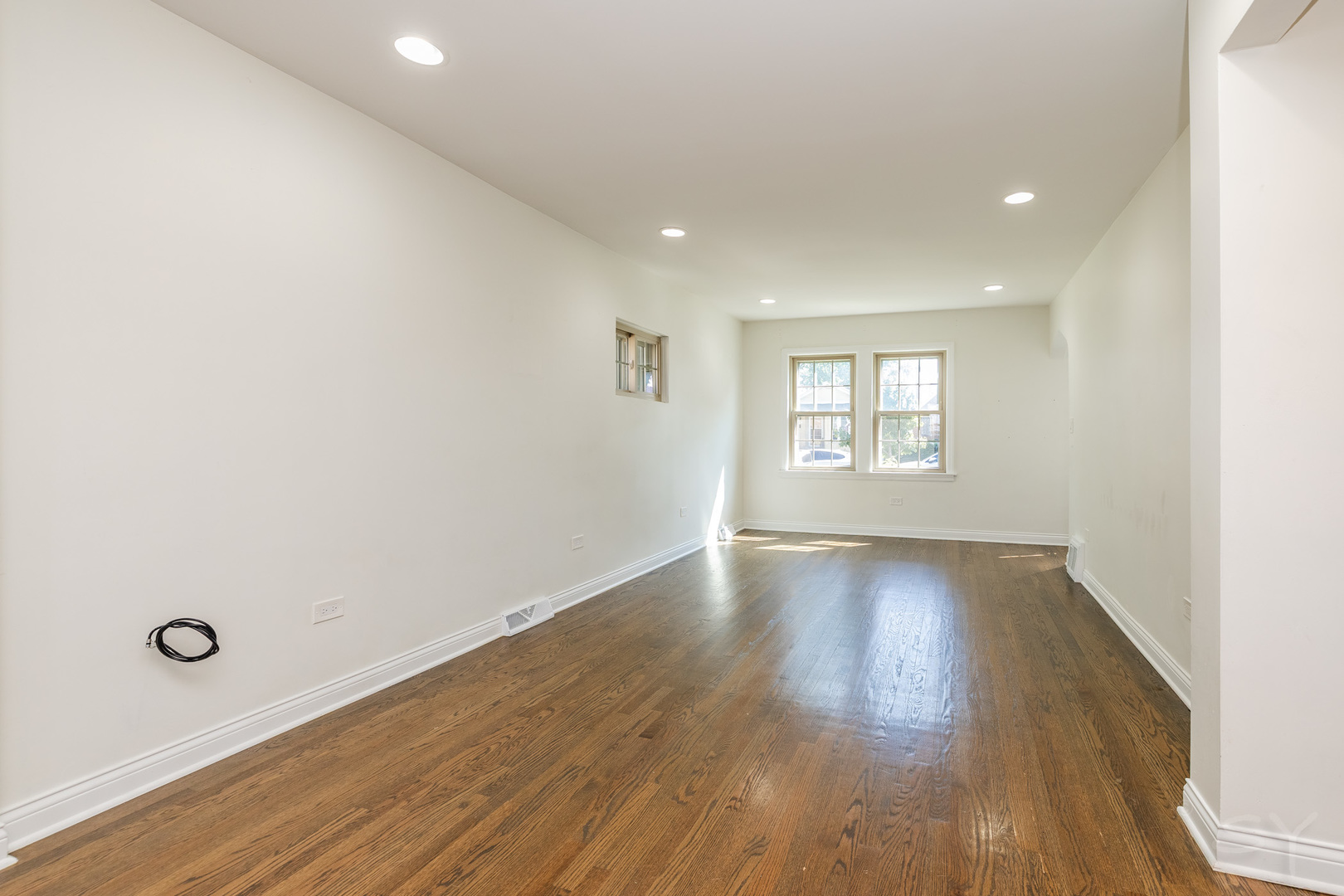 5548 S Kilbourn Avenue Property Photo 12