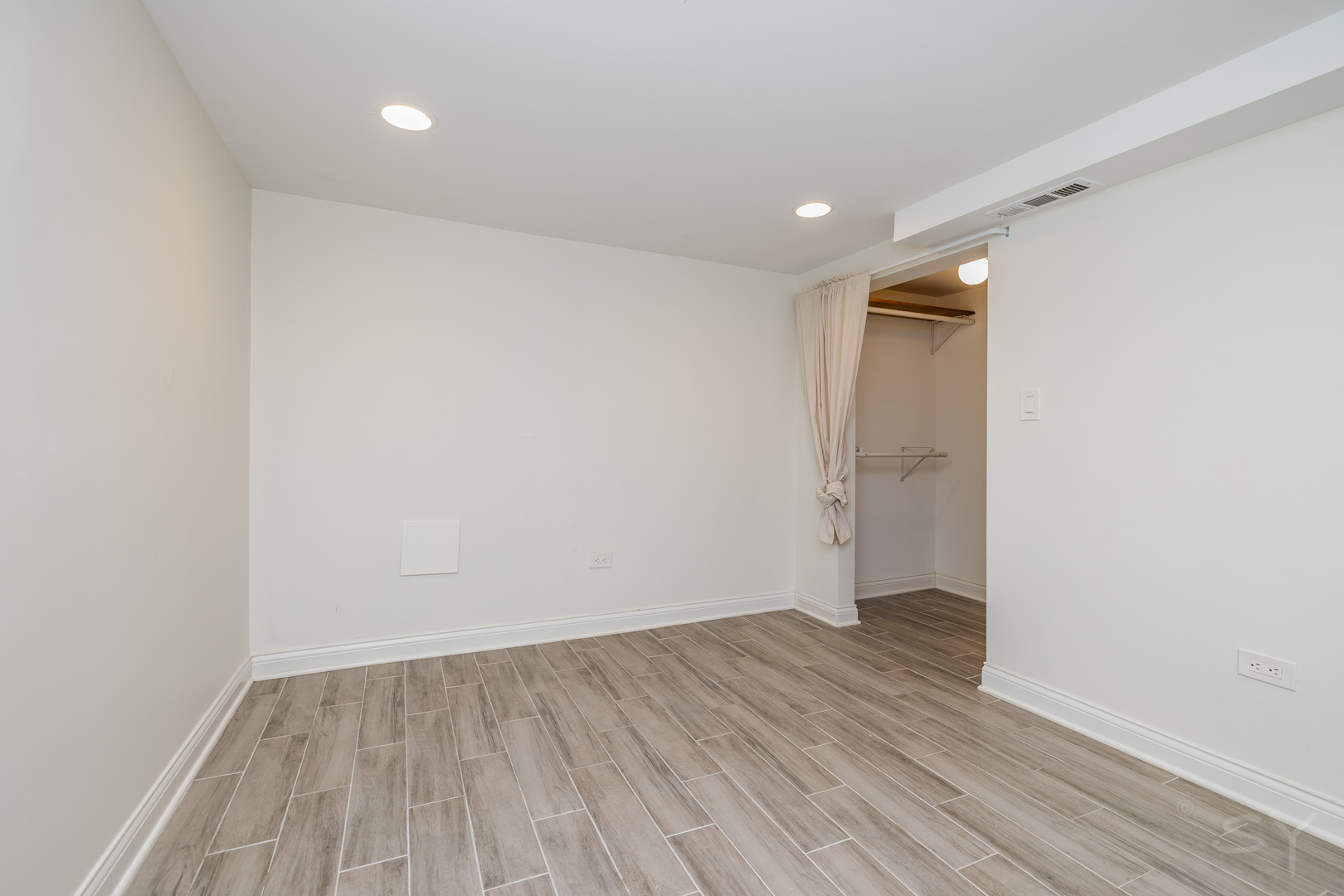 5548 S Kilbourn Avenue Property Photo 25