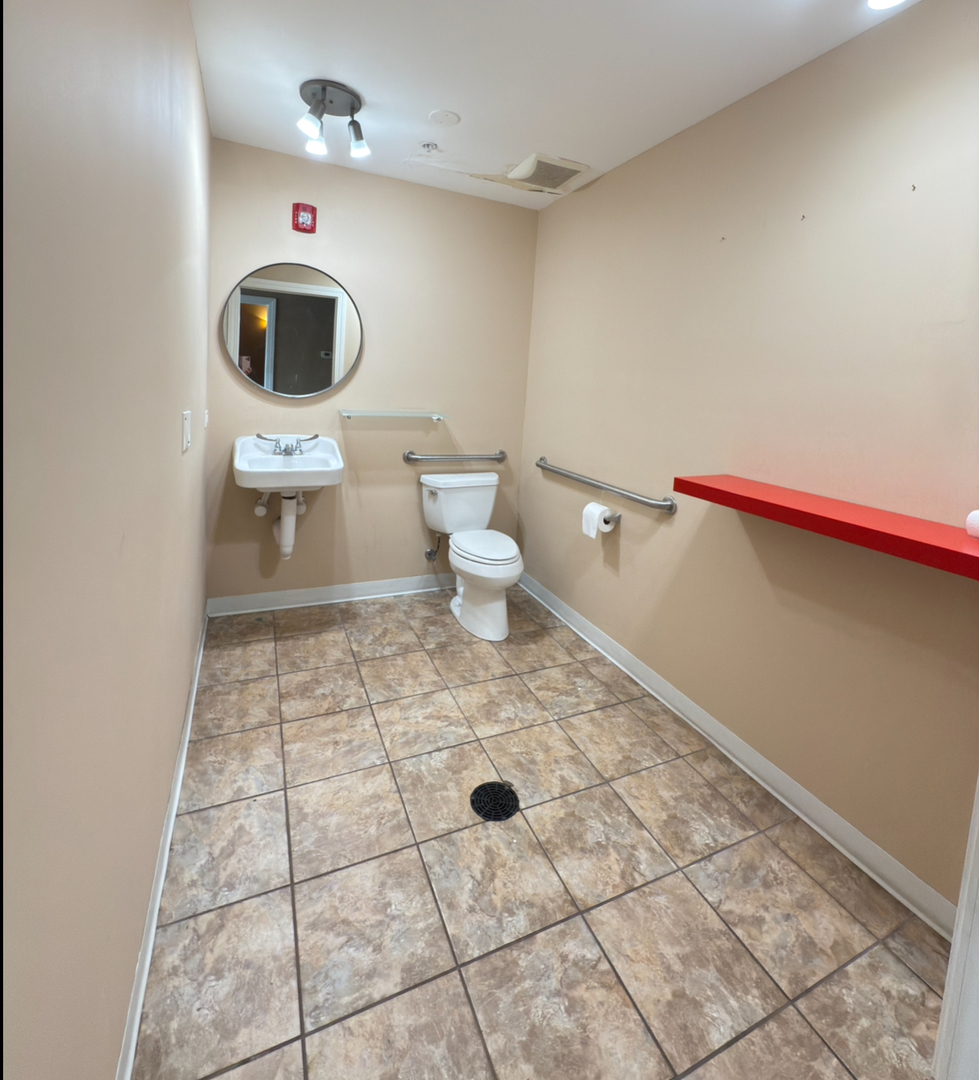 16646 Oak Park Avenue Property Photo 8