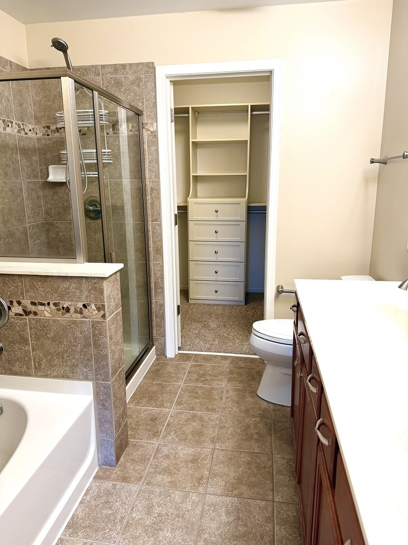 1282 Newport Circle Property Photo 13