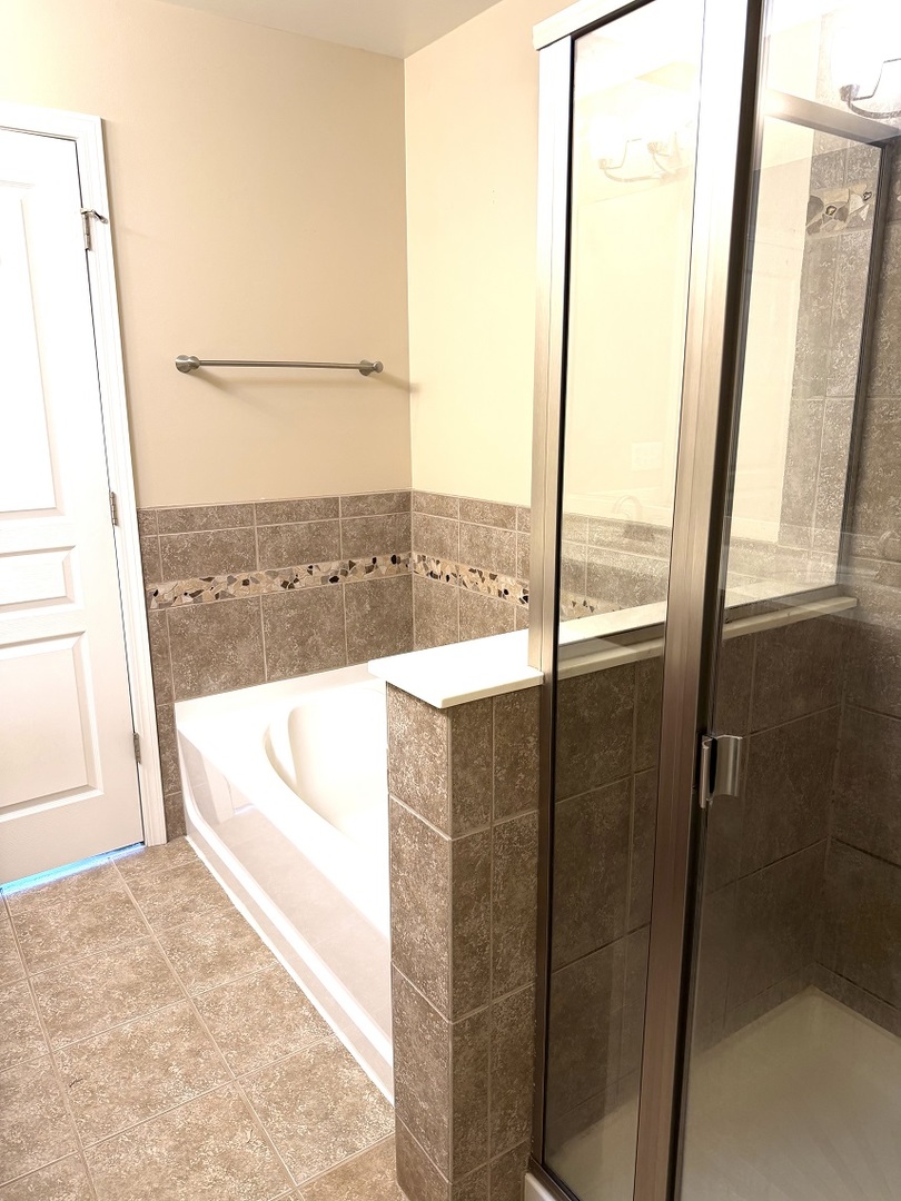 1282 Newport Circle Property Photo 14