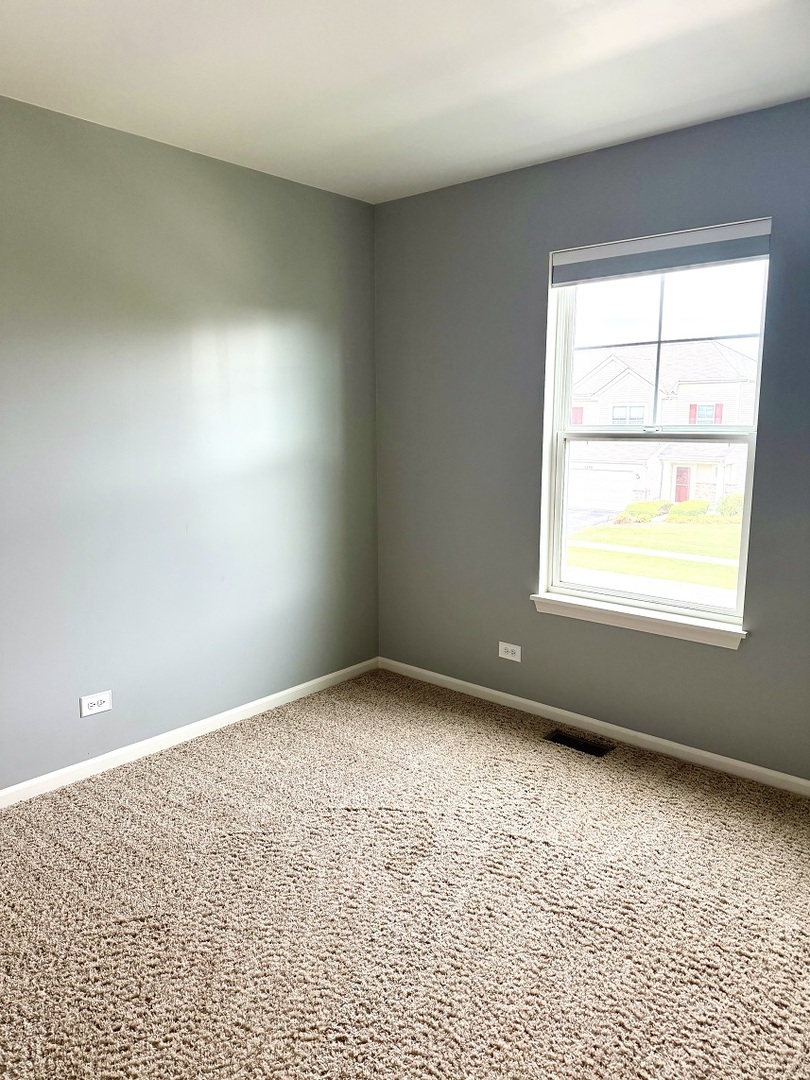 1282 Newport Circle Property Photo 15