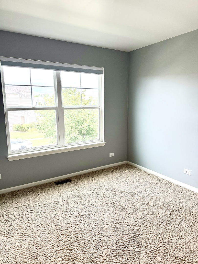 1282 Newport Circle Property Photo 16