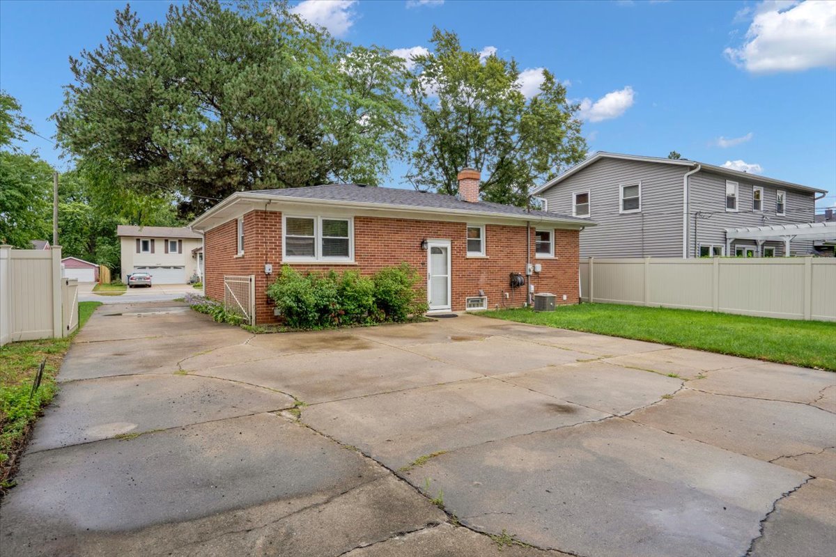 1402 S Robert Drive Property Photo 36