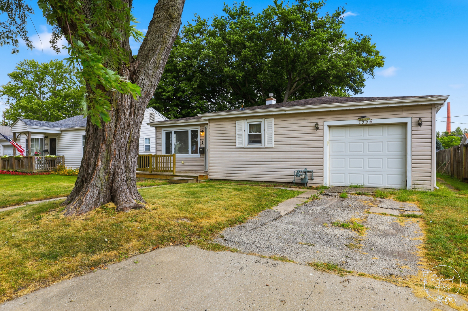 1556 S 4th Avenue Property Photo 1