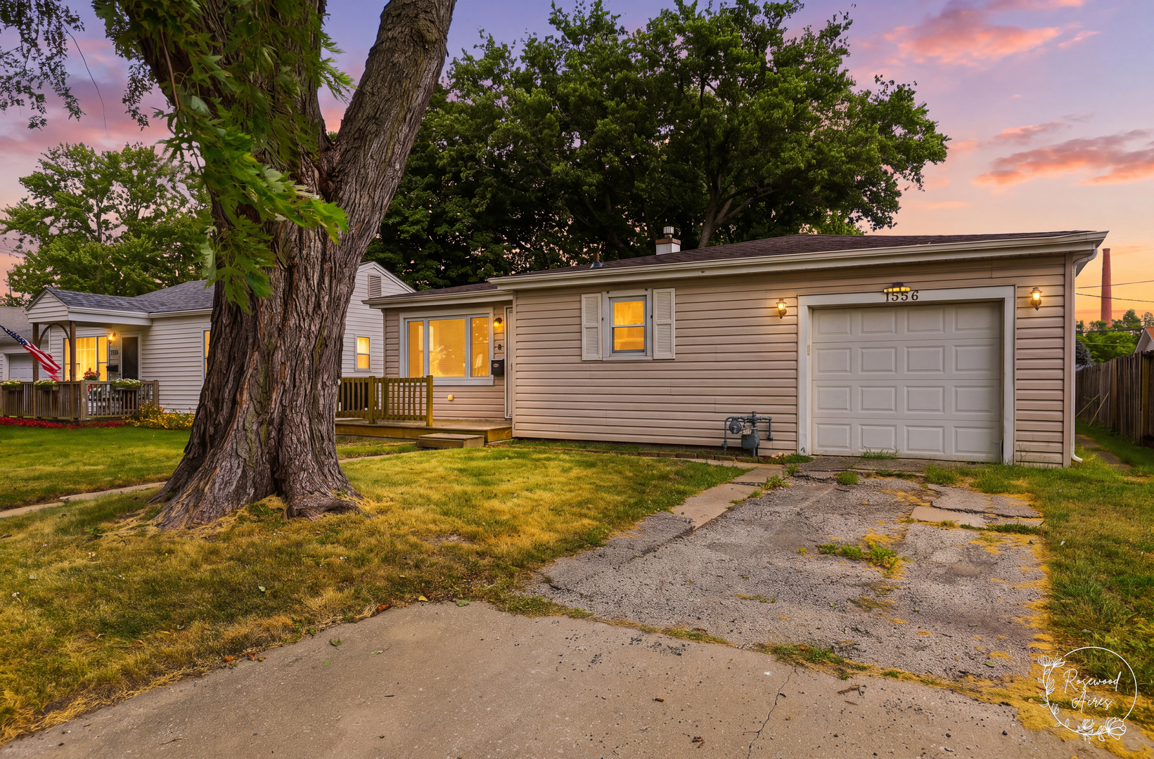 1556 S 4th Avenue Property Photo 2