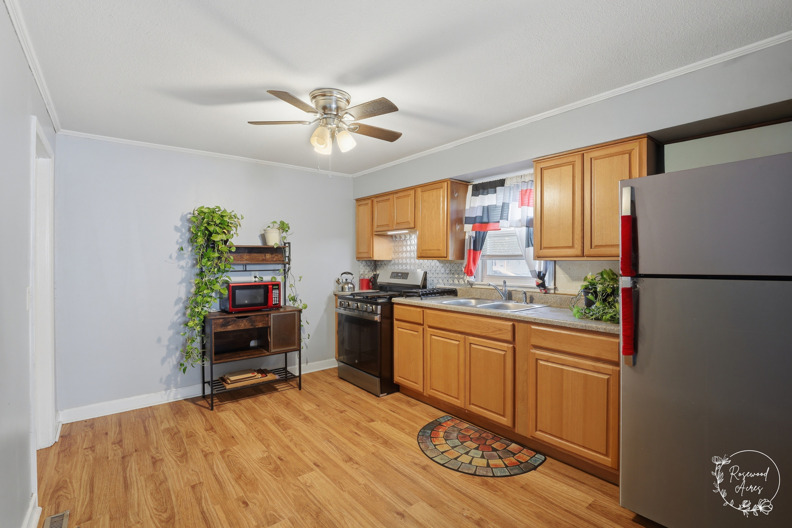 1556 S 4th Avenue Property Photo 4
