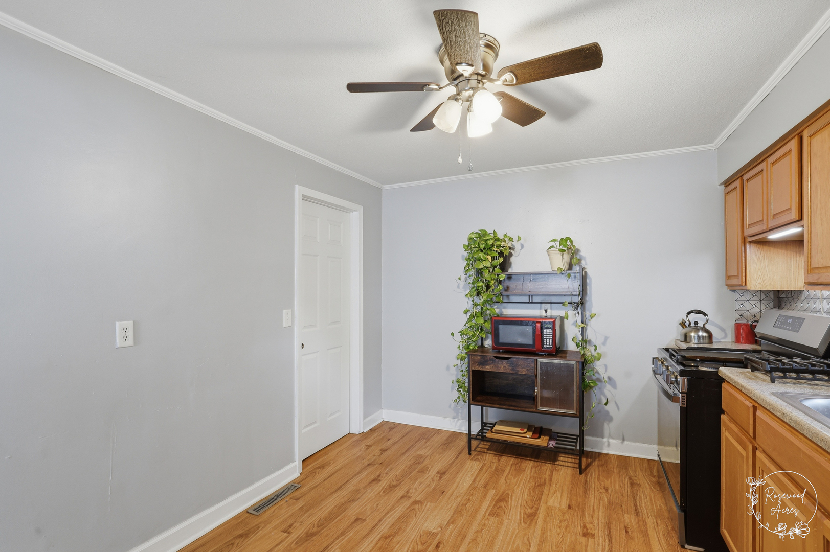 1556 S 4th Avenue Property Photo 7
