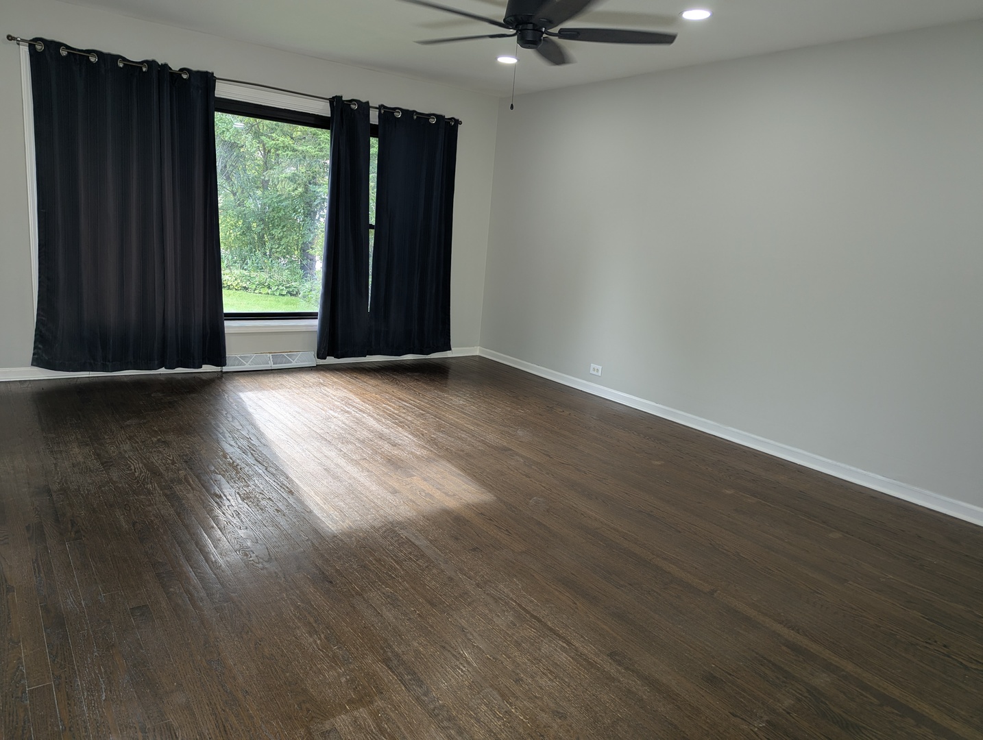 39180 N Petite Terrace Property Photo 3